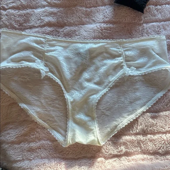 Victoria’s Secret L panty bundle NWT - Picture 12 of 13